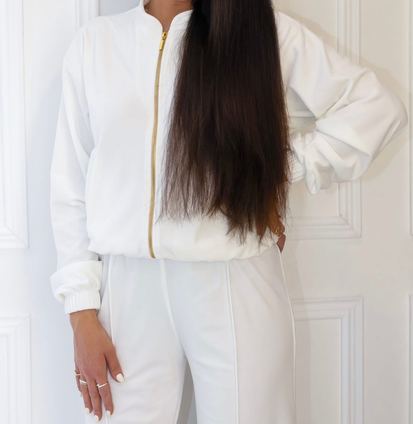 WHITE velour set su platėjančiomis kelnėmis