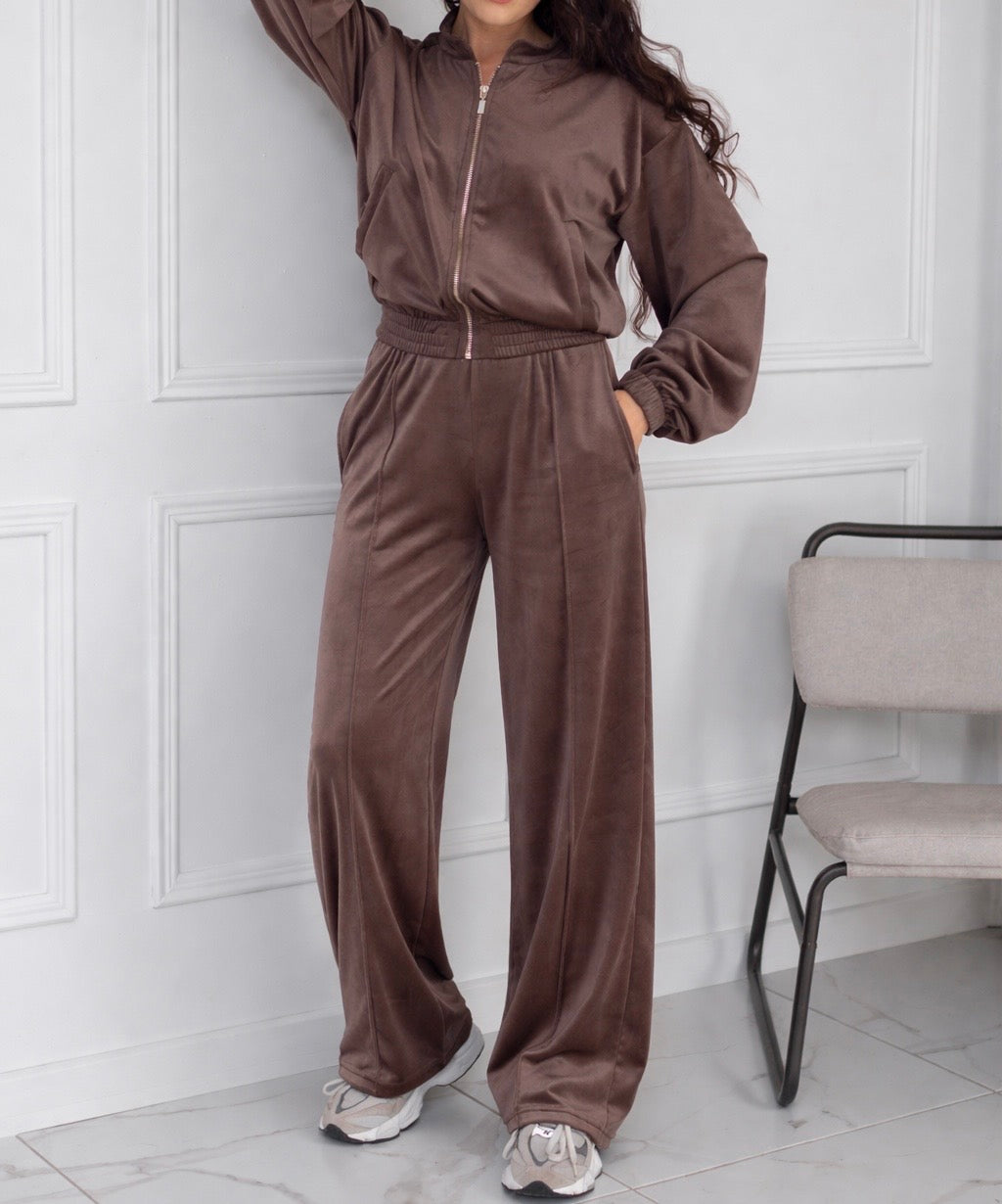 “Dark cappuccino” velour set