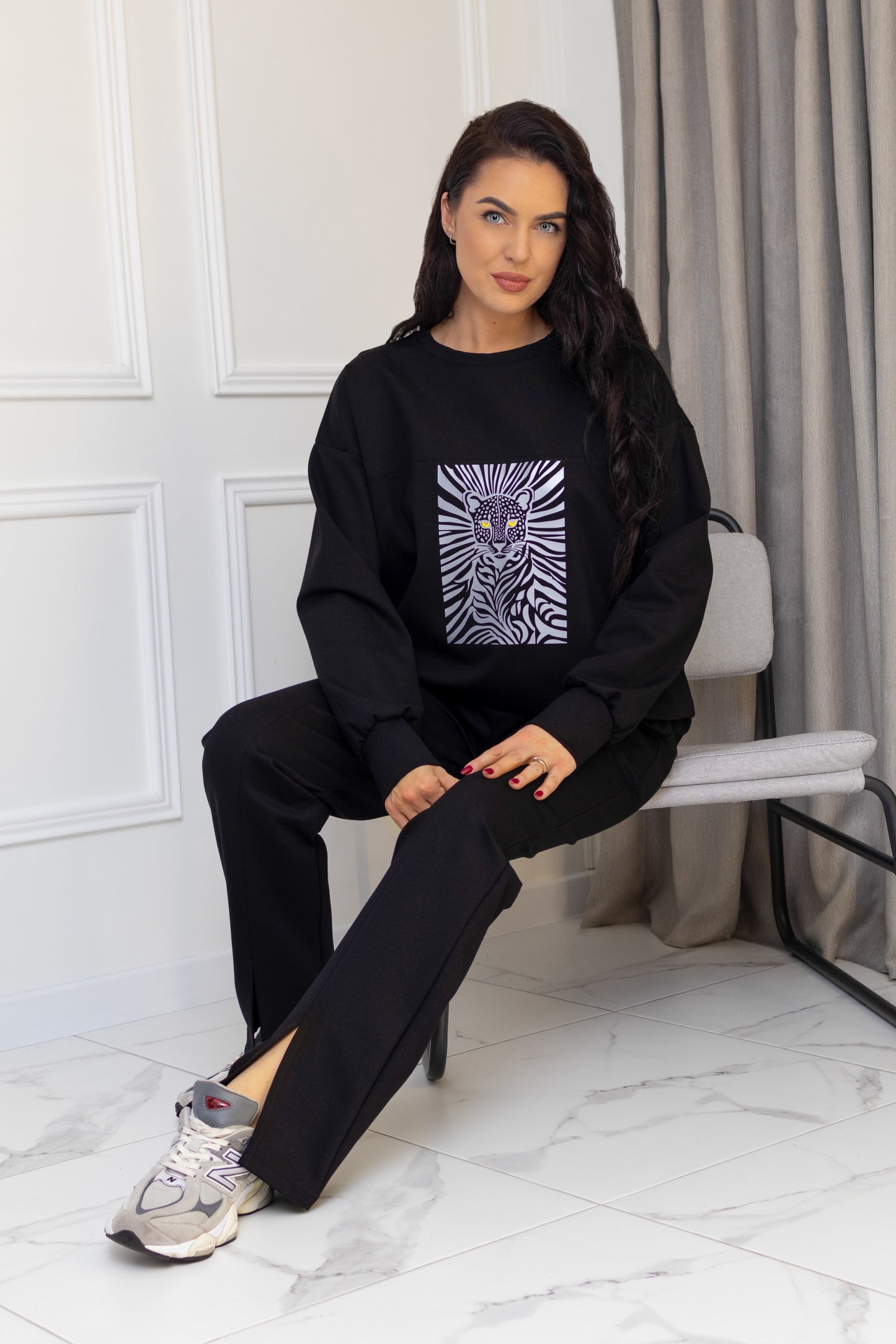 “Leopard juodas laisvalaikio kostiumas"