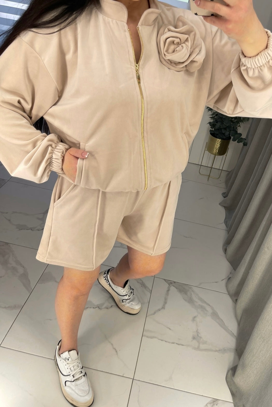 “Cream” shorts suit