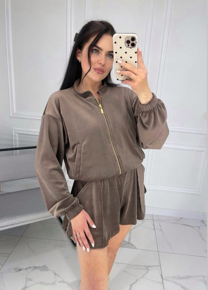 “Cappuccino” shorts suit