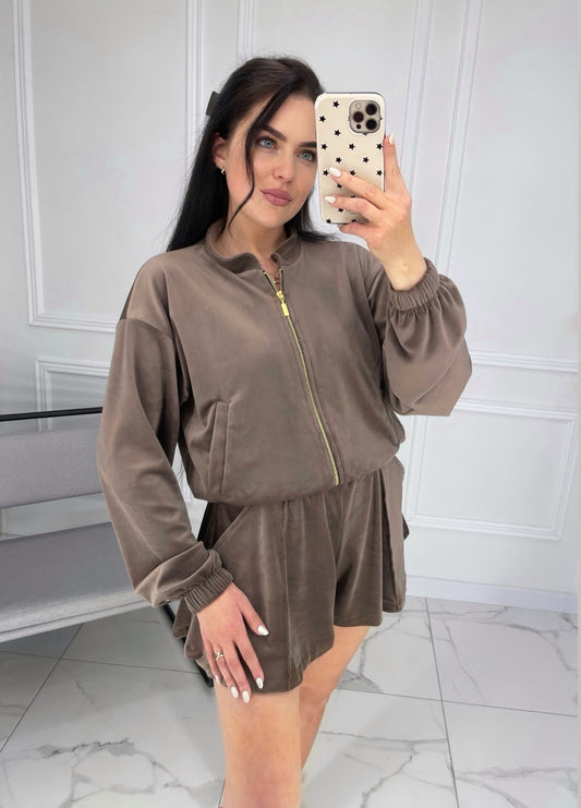 “Cappuccino” shorts suit