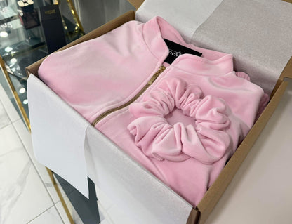 “Baby pink” šortų kostiumėlis