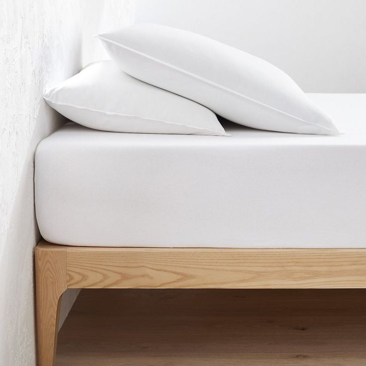 Sheet with elastic