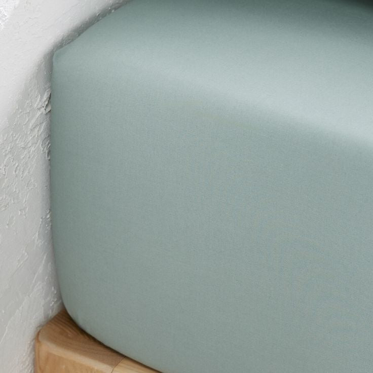 Sheet with elastic