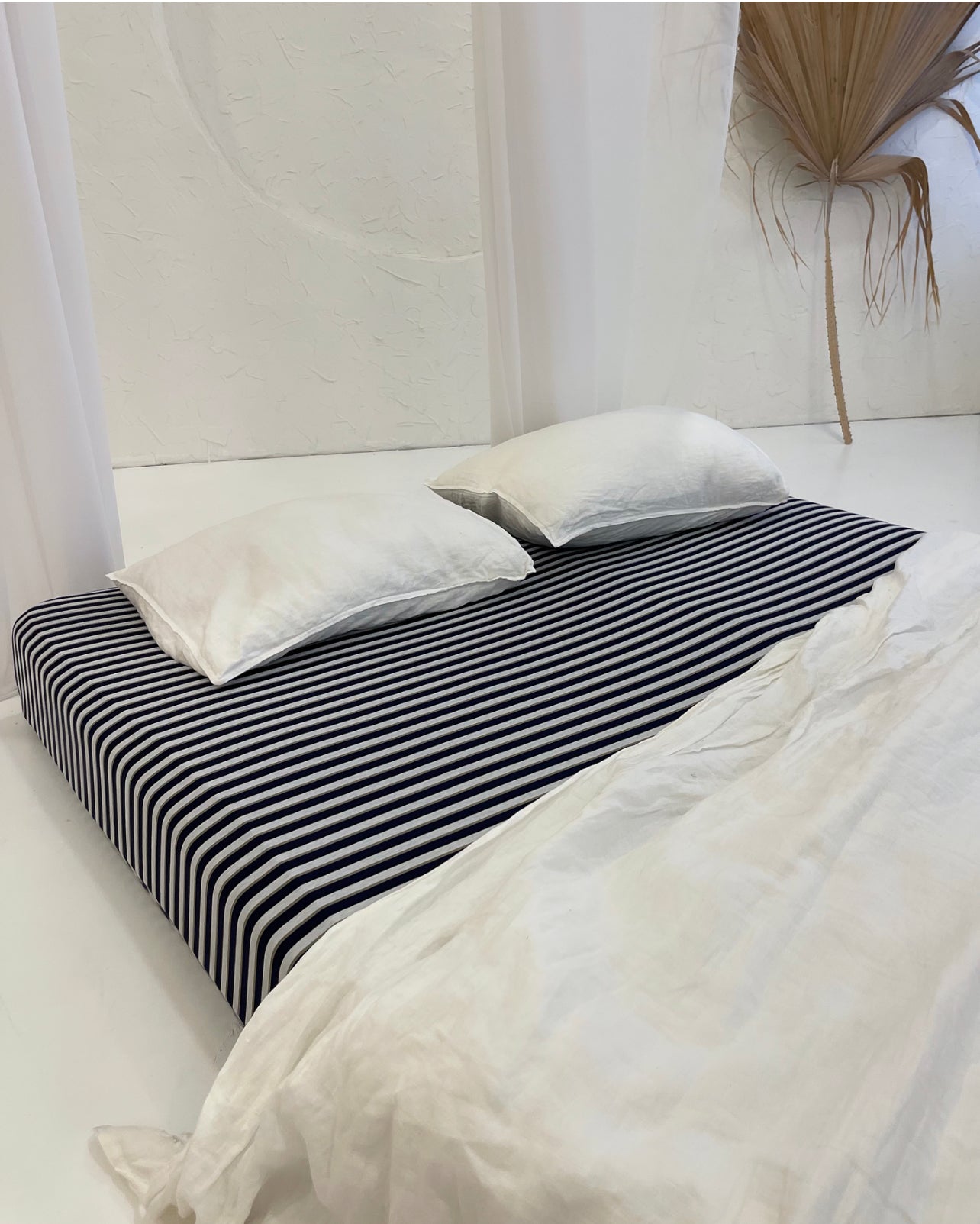 Sheet with elastic