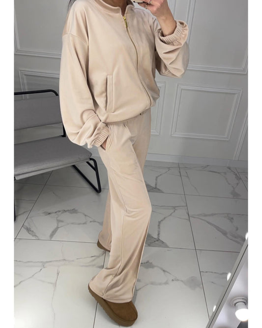 “Milky” velour set